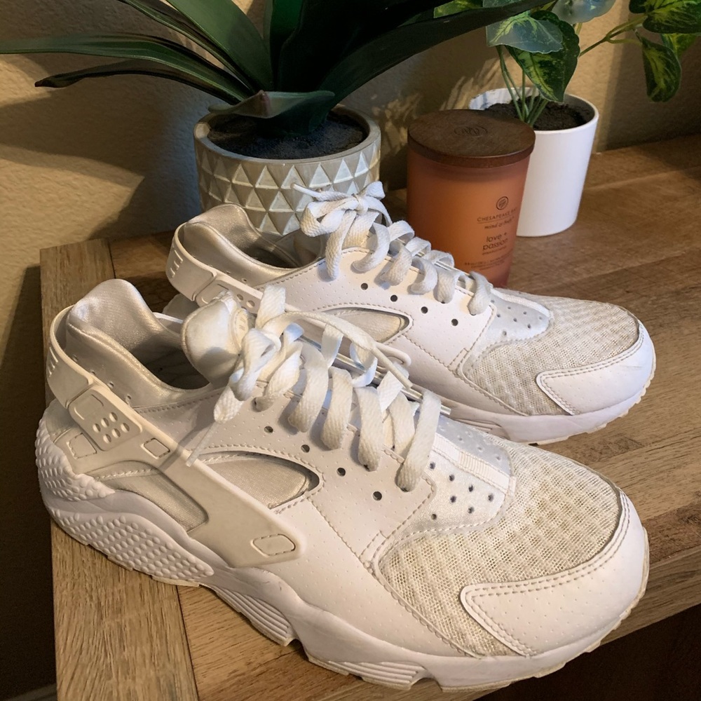 Nike huaraches 8.5